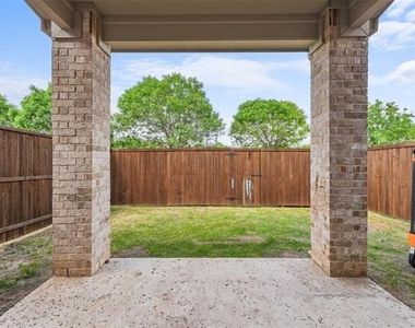 5628 Niagara - Photo Thumbnail 33