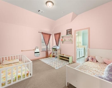 5628 Niagara - Photo Thumbnail 25