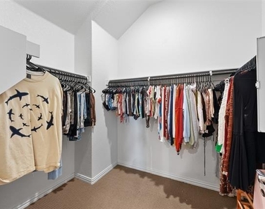 5628 Niagara - Photo Thumbnail 24