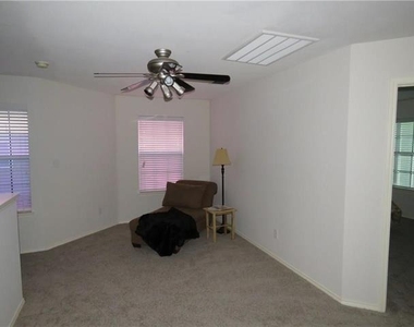 7049 Van Gogh Drive - Photo Thumbnail 12