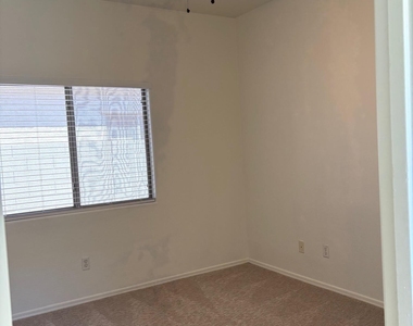 8783 W State Avenue - Photo Thumbnail 11