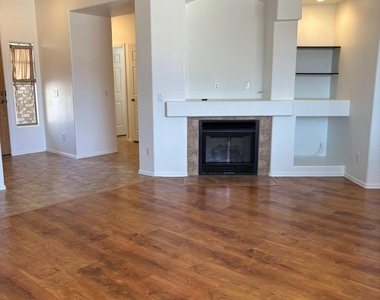 8783 W State Avenue - Photo Thumbnail 4
