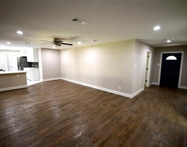 1015 Mitchell Road - Photo Thumbnail 5