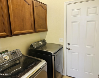 17415 W Banff Lane - Photo Thumbnail 7