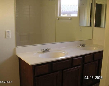 8154 W Beck Lane - Photo Thumbnail 2