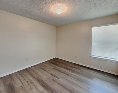 3405 Republic Drive - Photo Thumbnail 11