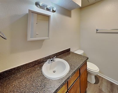 3405 Republic Drive - Photo Thumbnail 8