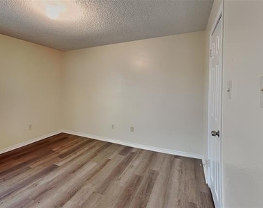 3405 Republic Drive - Photo Thumbnail 10