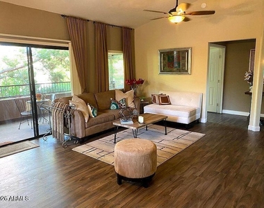 9555 E Raintree Drive - Photo Thumbnail 7