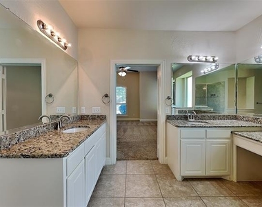 3006 Knightsbridge Lane - Photo Thumbnail 5