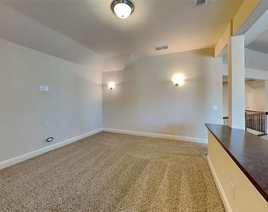 3006 Knightsbridge Lane - Photo Thumbnail 21