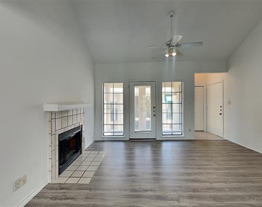 3105 San Jacinto Street - Photo Thumbnail 5