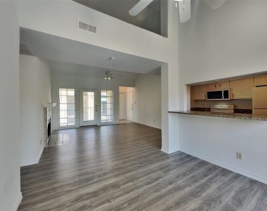 3105 San Jacinto Street - Photo Thumbnail 2