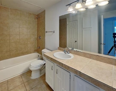 3105 San Jacinto Street - Photo Thumbnail 12