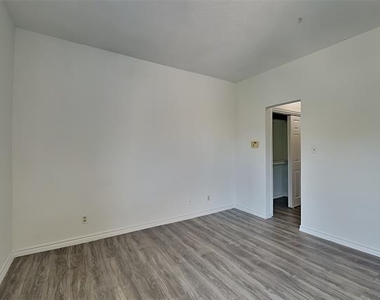 3105 San Jacinto Street - Photo Thumbnail 10