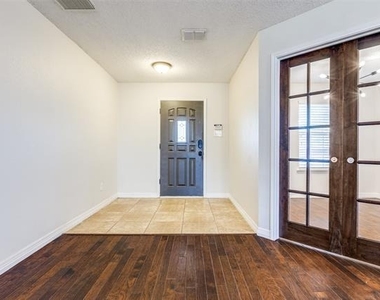 2112 Royal Acres Trail - Photo Thumbnail 1