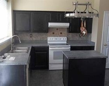 6717 Norway Court - Photo Thumbnail 12