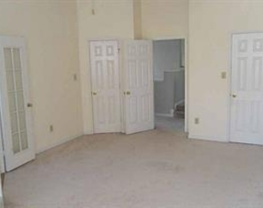6717 Norway Court - Photo Thumbnail 6