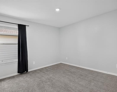 149 Boxwood Drive - Photo Thumbnail 15