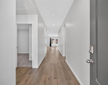 149 Boxwood Drive - Photo Thumbnail 1