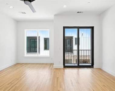 5837 Oram Street - Photo Thumbnail 1