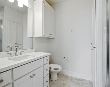 5837 Oram Street - Photo Thumbnail 6