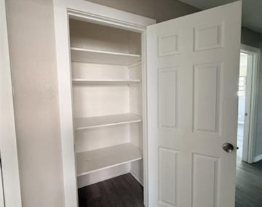 1228 Oak Drive - Photo Thumbnail 15