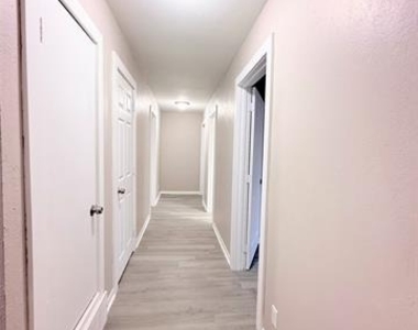 1228 Oak Drive - Photo Thumbnail 6