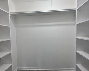 1228 Oak Drive - Photo Thumbnail 10