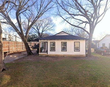 209 Kerby Street - Photo Thumbnail 8