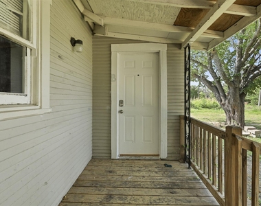 808 Mill Street - Photo Thumbnail 19