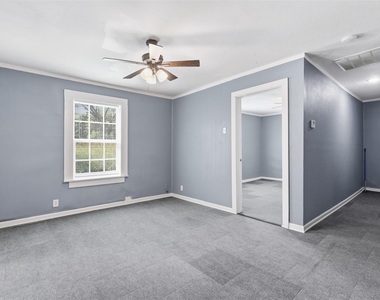 808 Mill Street - Photo Thumbnail 7