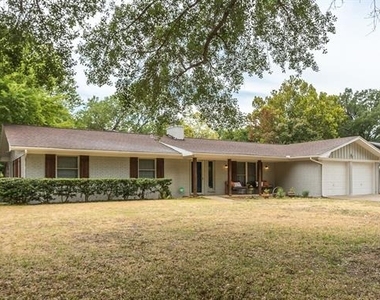 2221 N Mill Street - Photo Thumbnail 1