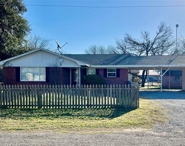 216 Woodlawn Avenue - Photo Thumbnail 1