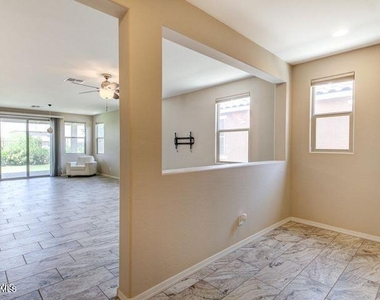 40876 W Tamara Lane - Photo Thumbnail 5