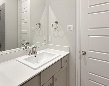 8277 Huron Peak Drive - Photo Thumbnail 17