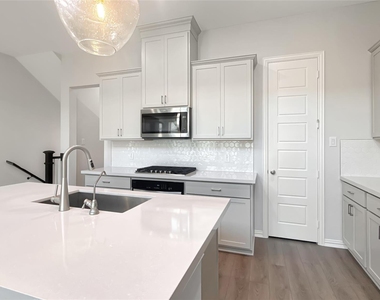 8277 Huron Peak Drive - Photo Thumbnail 13