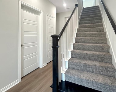 8277 Huron Peak Drive - Photo Thumbnail 7