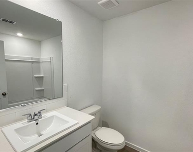 3185 Campeiro Avenue - Photo Thumbnail 25