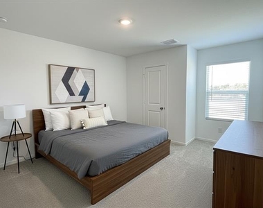 3185 Campeiro Avenue - Photo Thumbnail 23