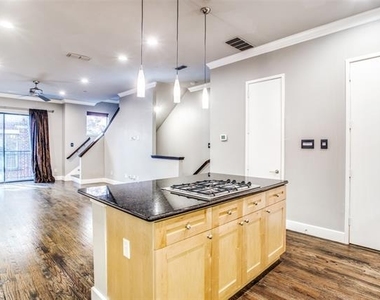 2411 N Hall Street - Photo Thumbnail 6