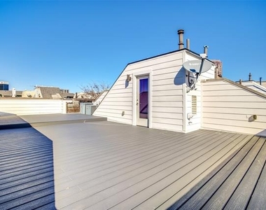 2411 N Hall Street - Photo Thumbnail 16