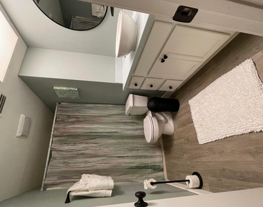 1210 Se Parkview Place - Photo Thumbnail 9