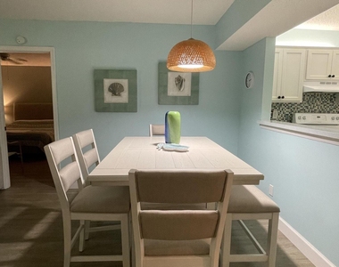 1210 Se Parkview Place - Photo Thumbnail 3