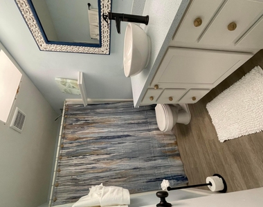 1210 Se Parkview Place - Photo Thumbnail 12