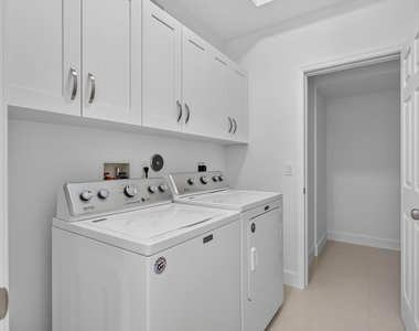 444 Nw 41st Street - Photo Thumbnail 21