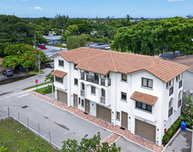 444 Nw 41st Street - Photo Thumbnail 24