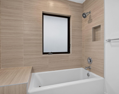 444 Nw 41st Street - Photo Thumbnail 15