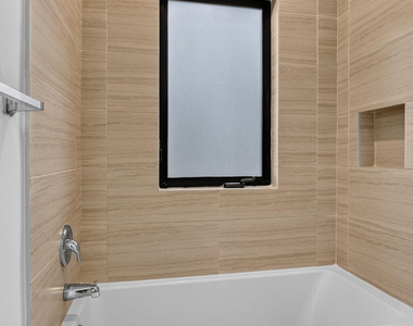 444 Nw 41st Street - Photo Thumbnail 9