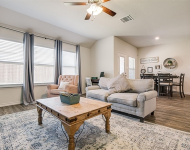 593 Jamestown Lane - Photo Thumbnail 11